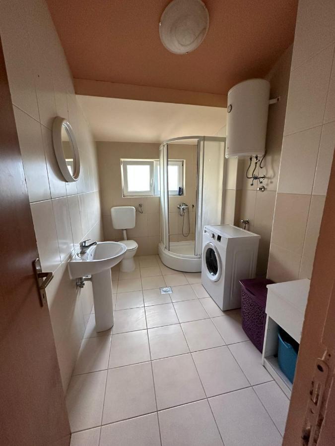 מוסטר Apartment Nina מראה חיצוני תמונה