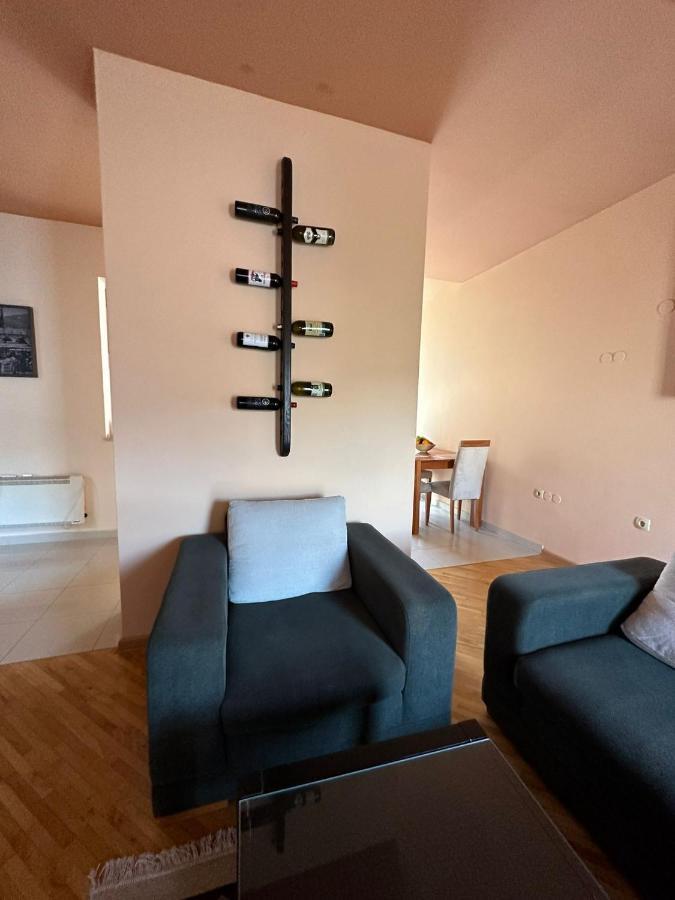 מוסטר Apartment Nina מראה חיצוני תמונה