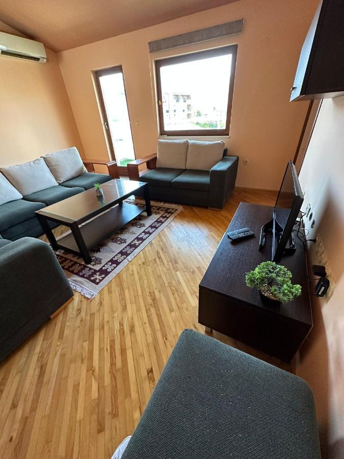 מוסטר Apartment Nina מראה חיצוני תמונה